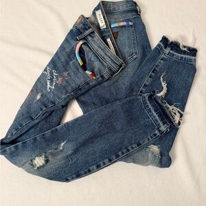 Guess Mid Rise Skinny Jeans Rainbow Pocket Trim Distressed Y2K Style Size 29”